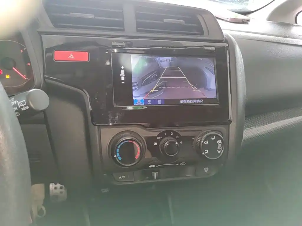 Honda Fit 2017 — фото 13