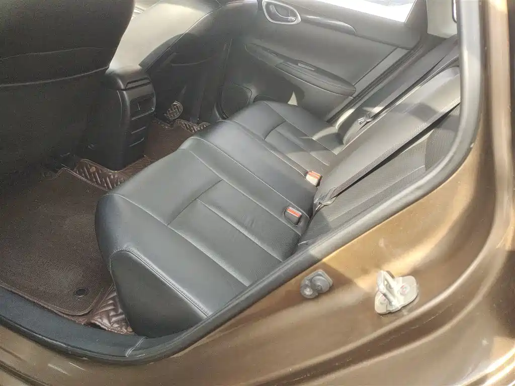 Nissan Sylphy 2018 — фото 17