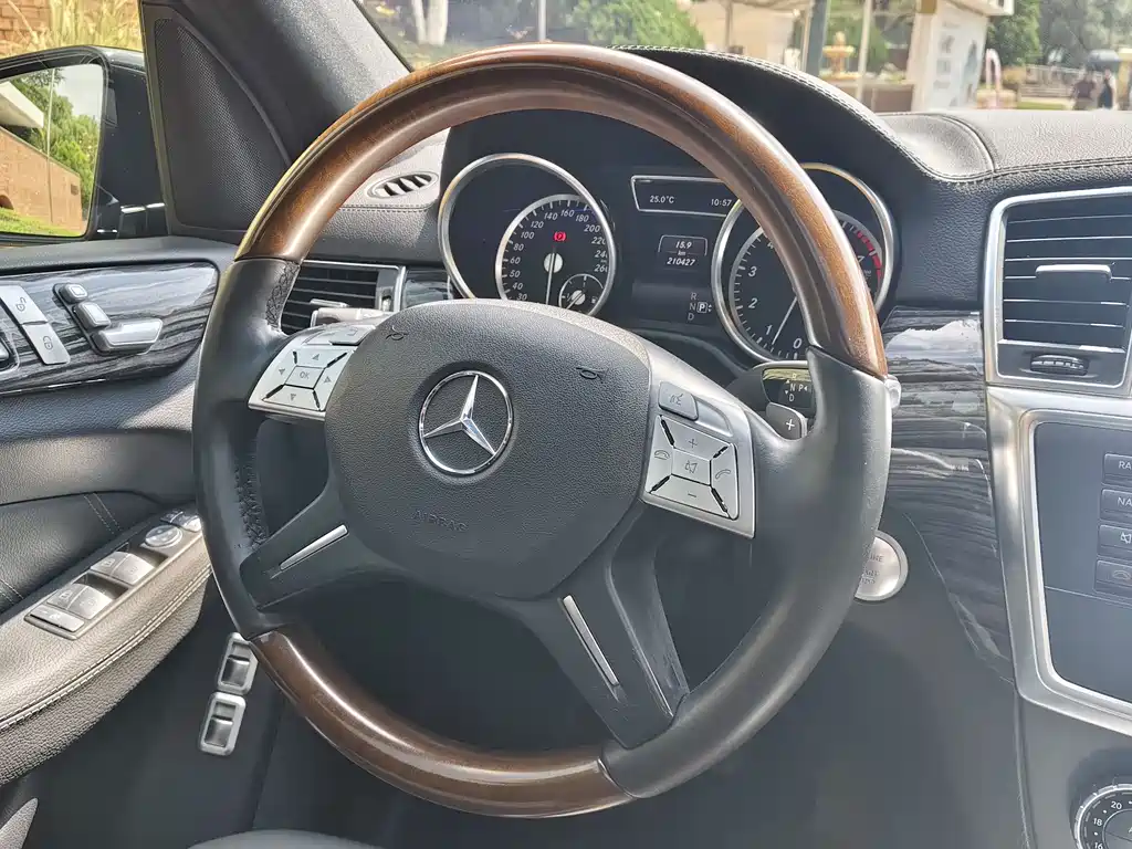 Mercedes-Benz GL-Class 2014 — фото 20
