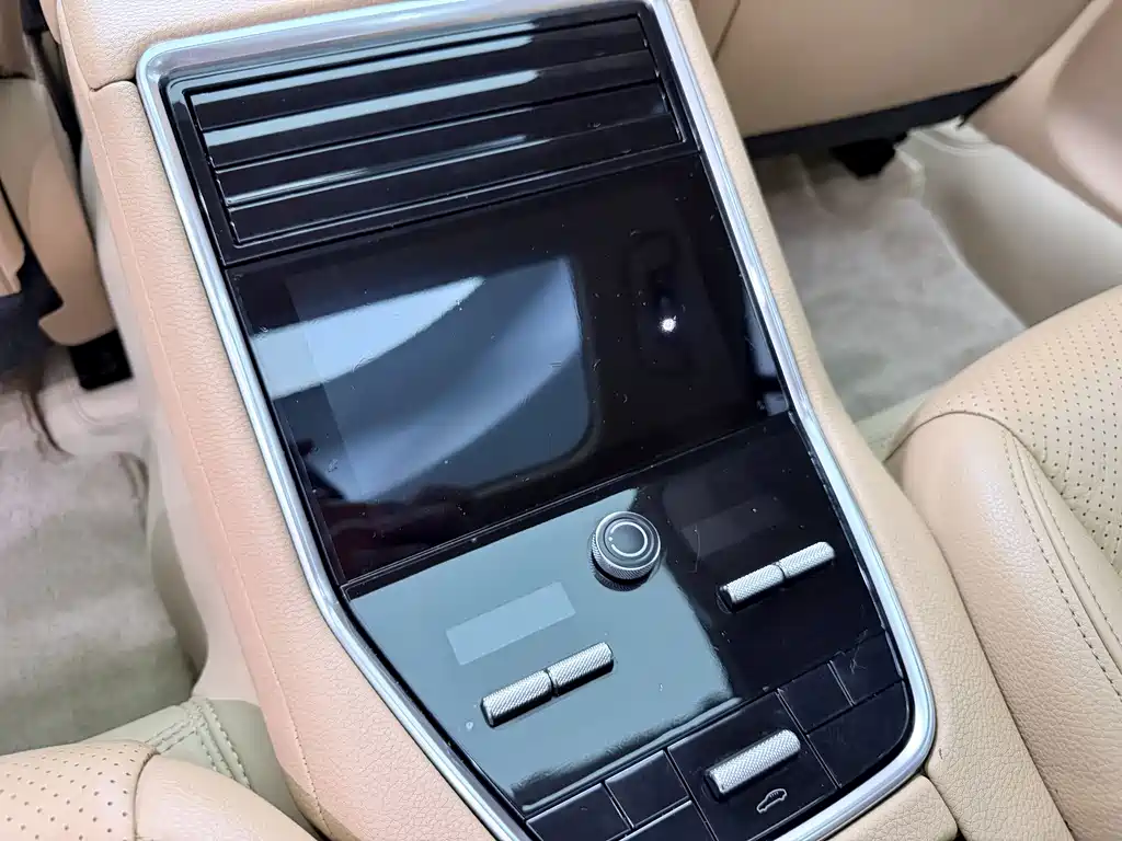 Porsche Panamera 2017 — фото 14