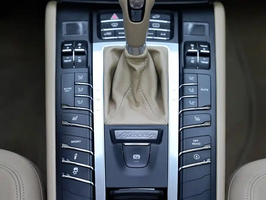 Porsche Macan 2016 — фото 12