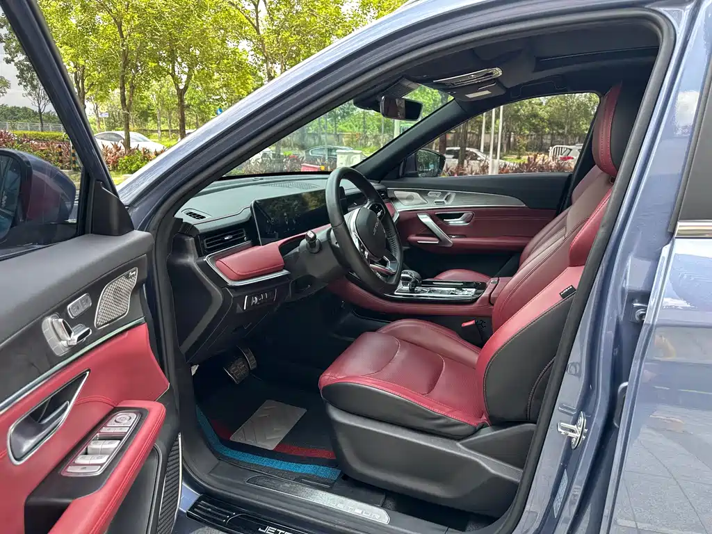 Jetour Jietu X70 PLUS 2022 — фото 10