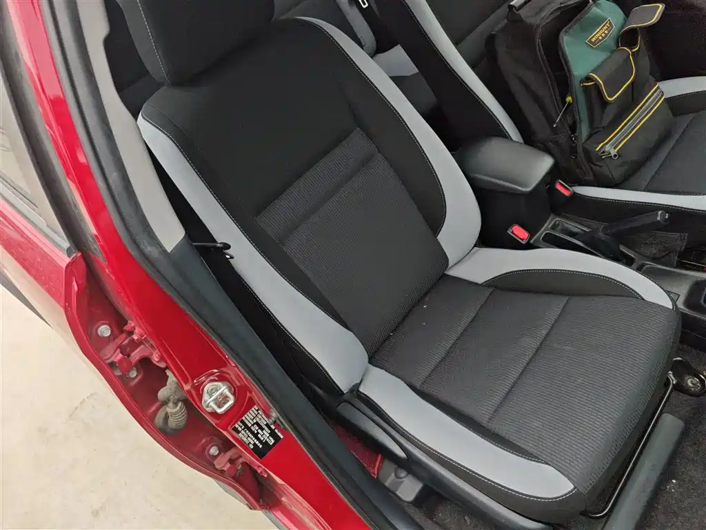 Toyota Yaris L 2021 — фото 25