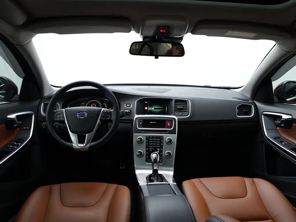 Volvo S60 2016 — фото 16