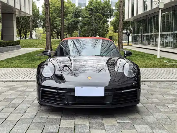 Porsche 911 2020