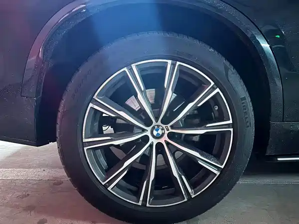 BMW X5 2023
