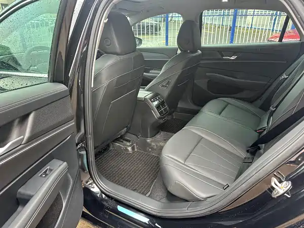 Volkswagen Passat 2025
