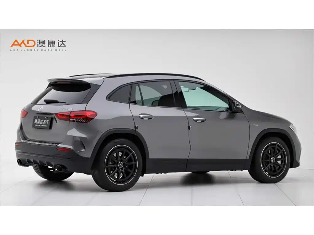 Mercedes-Benz GLA AMG 2023 — фото 3