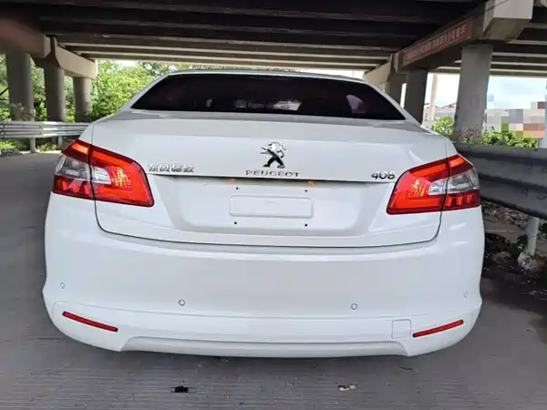 Peugeot 408 2016