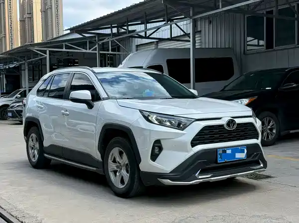 Toyota RAV4 2025