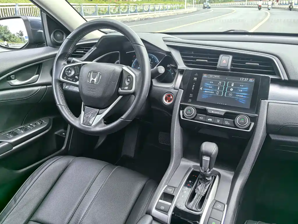 Honda Civic 2016 — фото 20