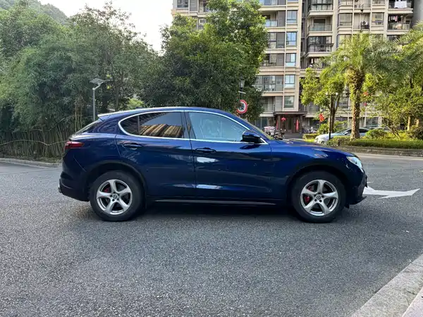 Alfa Romeo Stelvio 2019