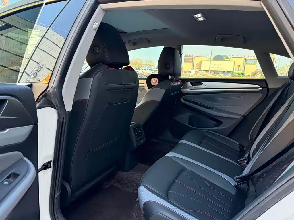 Volkswagen Lamando 2022 — фото 8