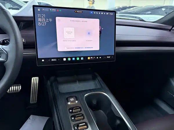 Xiaomi SU7 2024