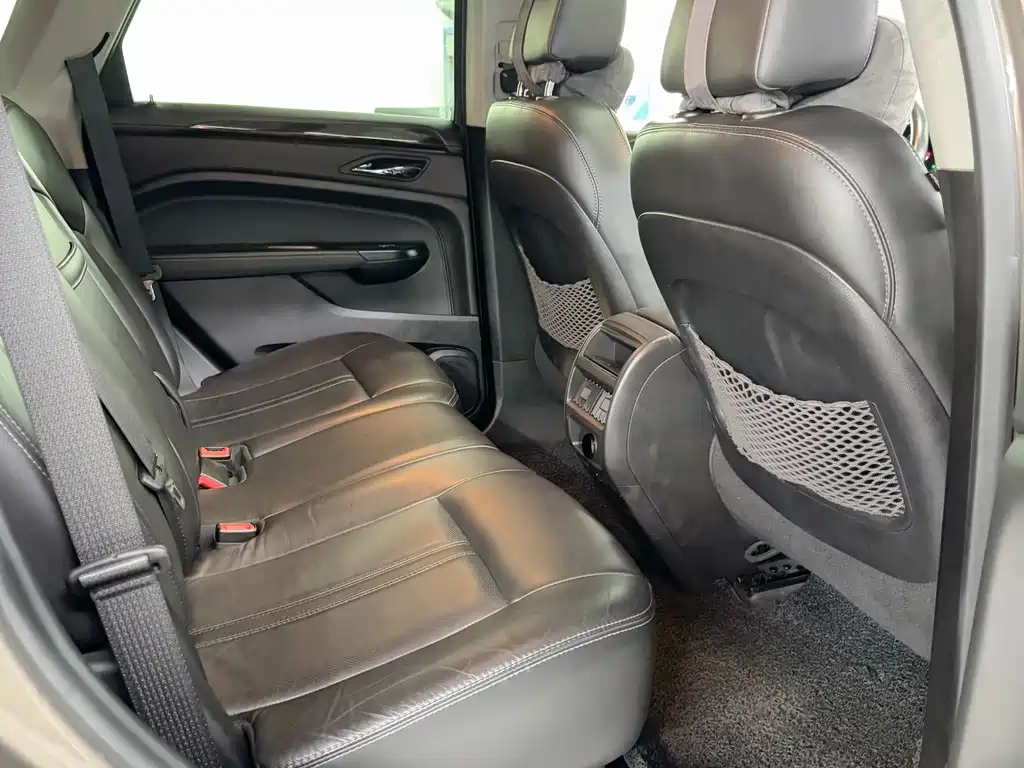Cadillac SRX 2015 — фото 9