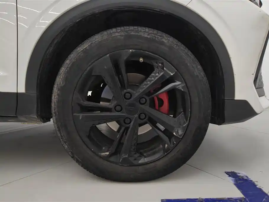 Geely Binyue 2022