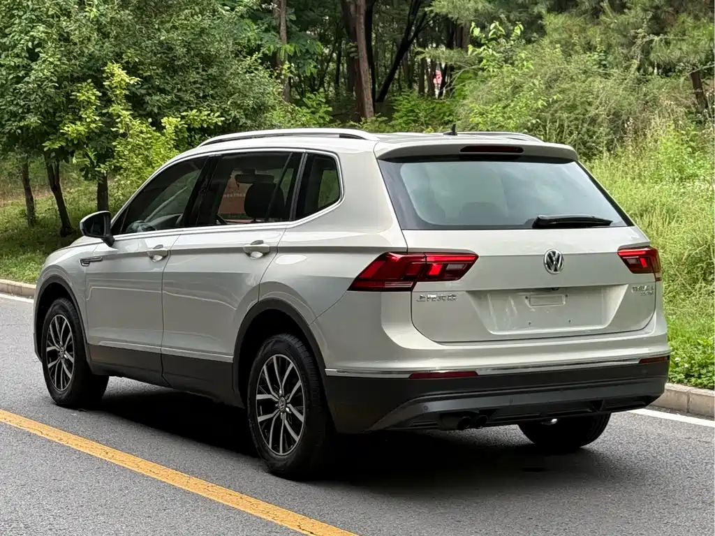 Volkswagen Tiguan L 2017 — фото 20