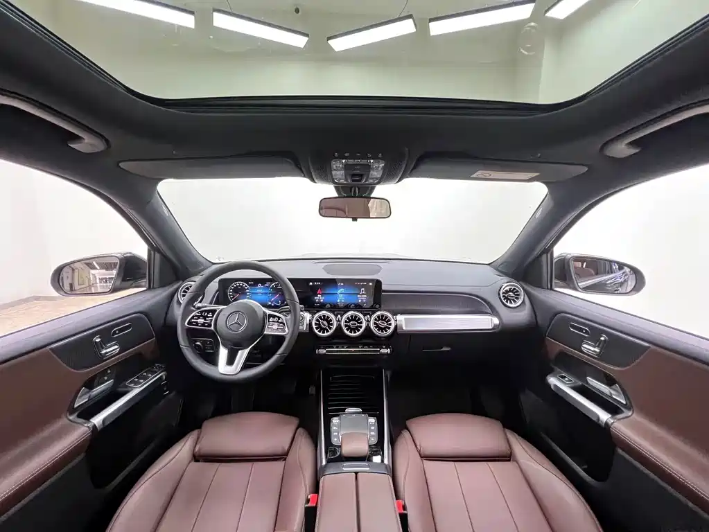 Mercedes-Benz GLB 2023 — фото 16
