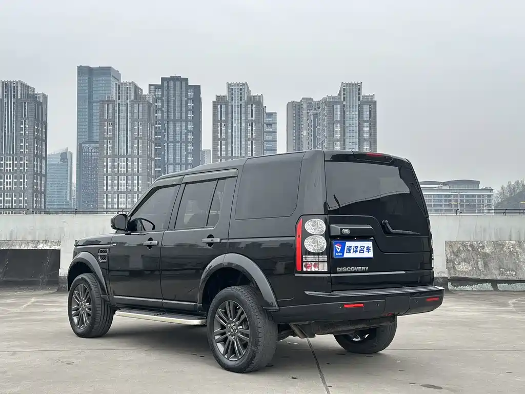 Land Rover Discovery 2017 — фото 7