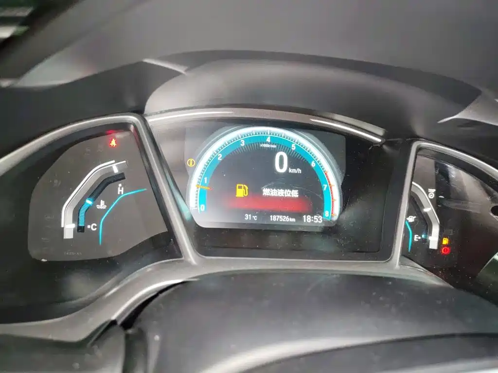 Honda Civic 2016 — фото 12