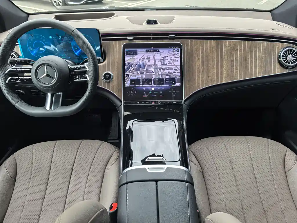 Mercedes-Benz EQE SUV 2025 — фото 12