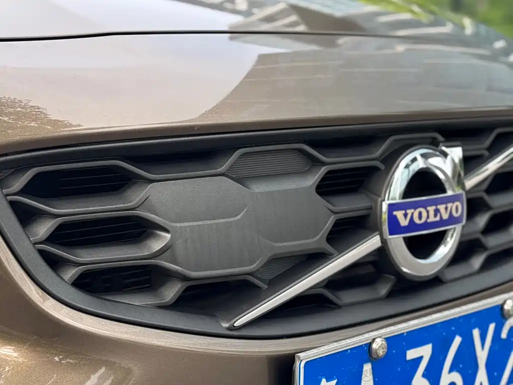 Volvo V60 2016 — фото 5