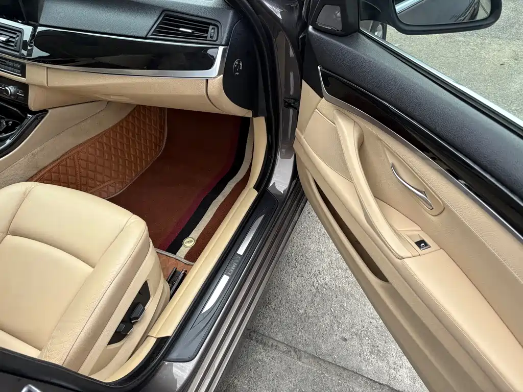 BMW 5 Series 2013 — фото 13