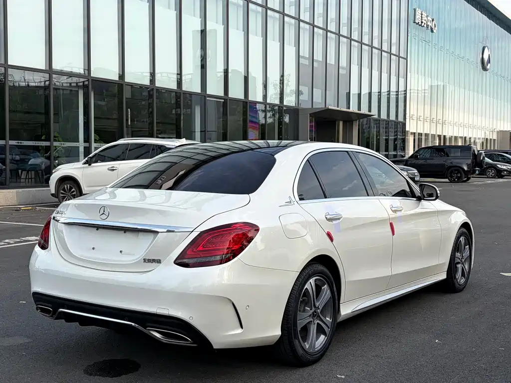 Mercedes-Benz C-Class 2021 — фото 17