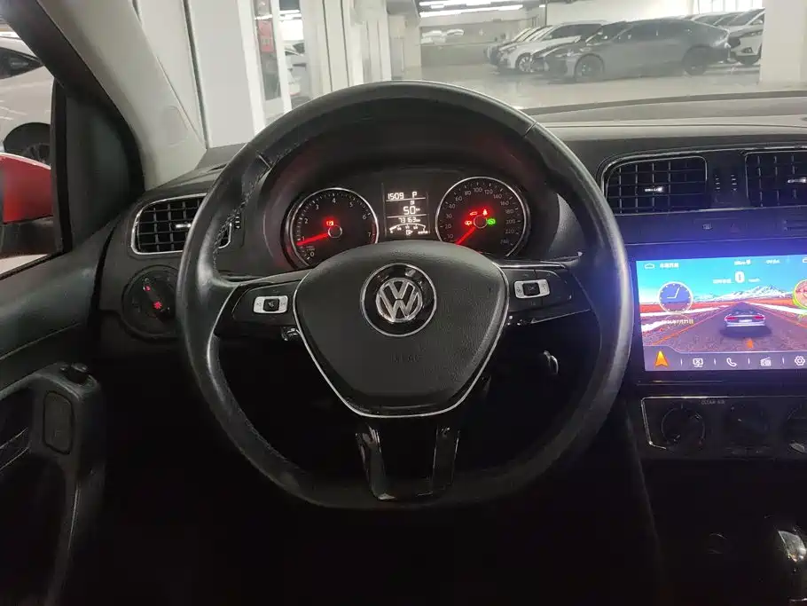Volkswagen Polo 2017 — фото 15