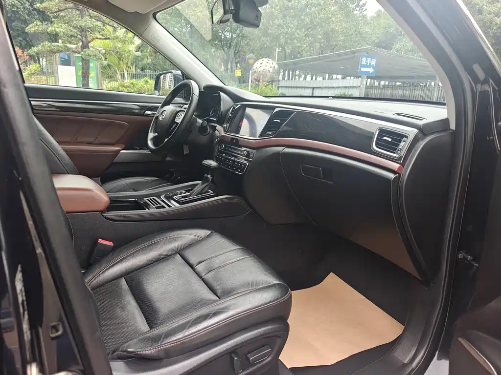 GAC Motor Trumpchi GS8 2018 — фото 6
