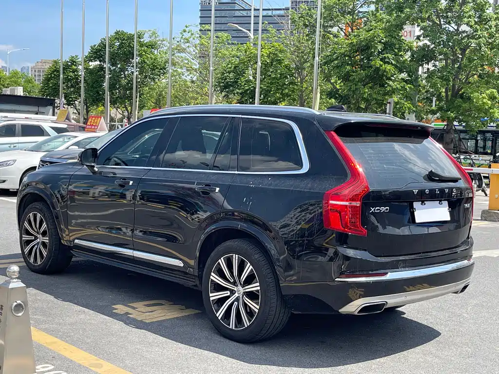 Volvo XC90 2019 — фото 9