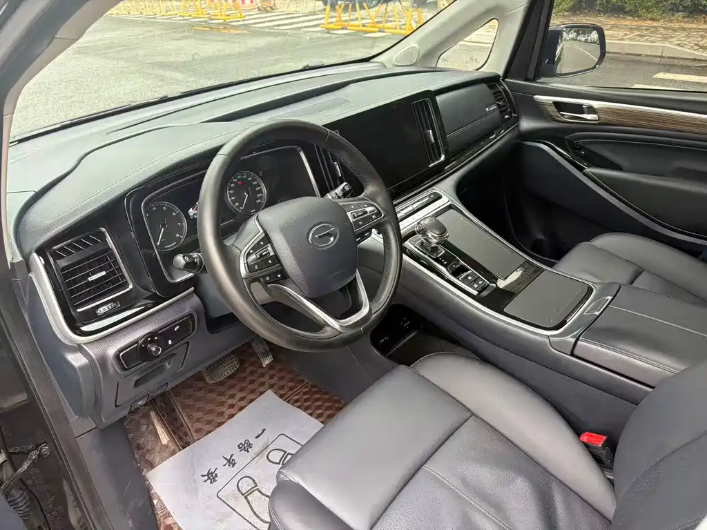 GAC Trumpchi M8 2022 — фото 5