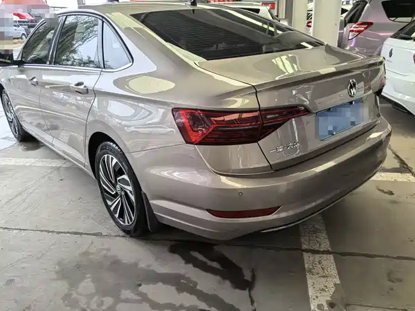 Volkswagen Sagitar 2022