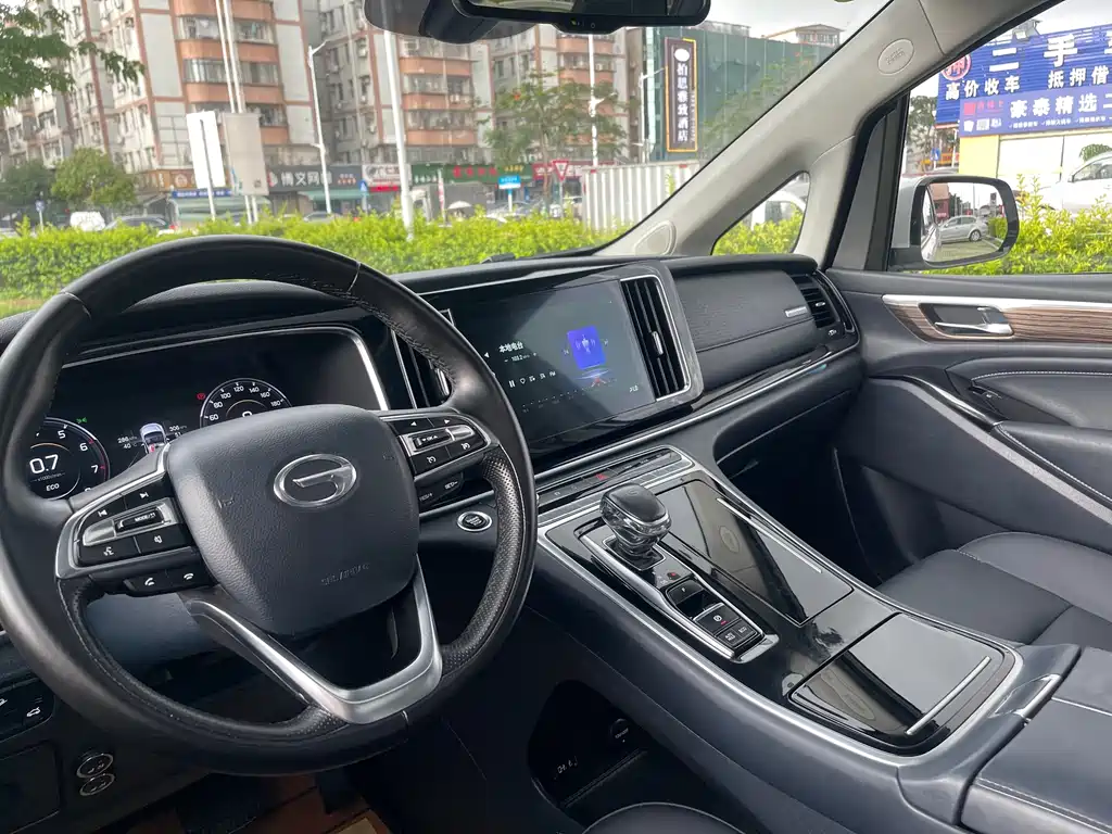 GAC Motor Trumpchi M8 2022 — фото 15