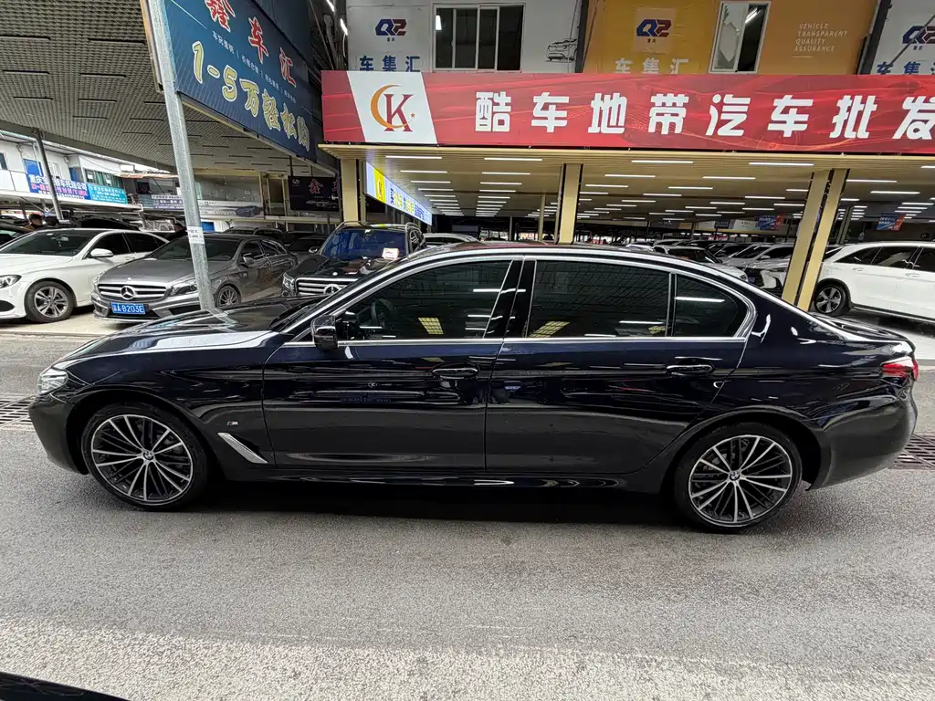 BMW 5 Series 2023