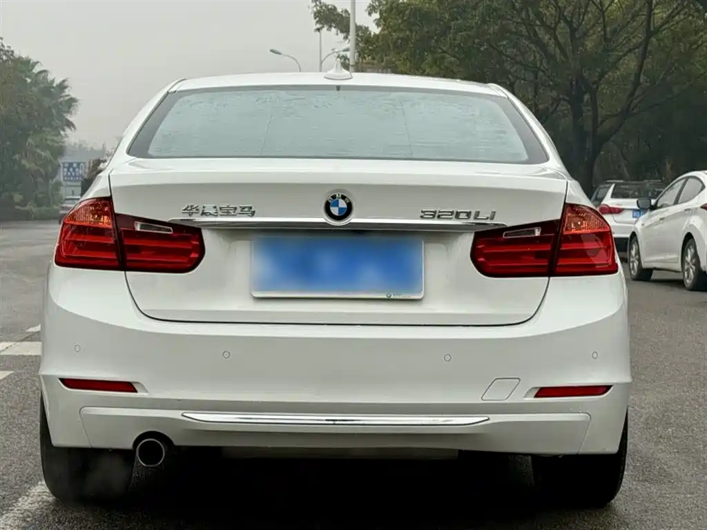 BMW 3 Series 2015 — фото 10