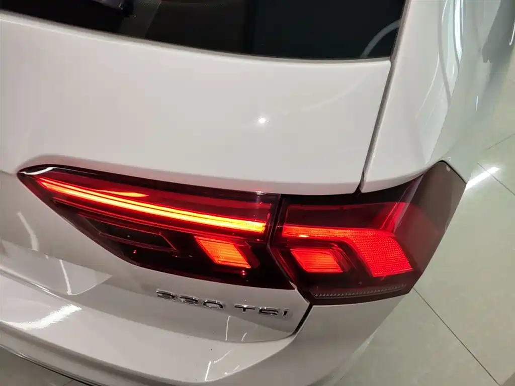Volkswagen Tiguan L 2021 — фото 8