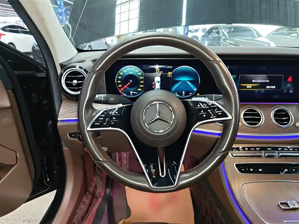Mercedes-Benz E-Class 2022 — фото 5