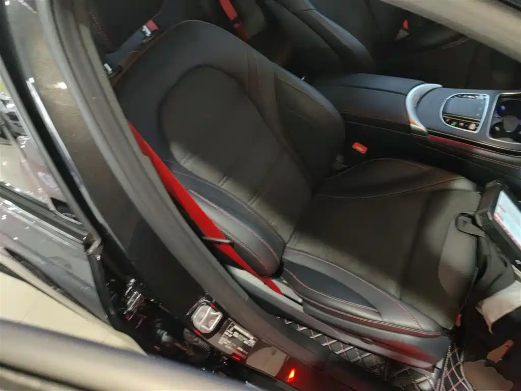 Mercedes-Benz GLC AMG 2021 — фото 19