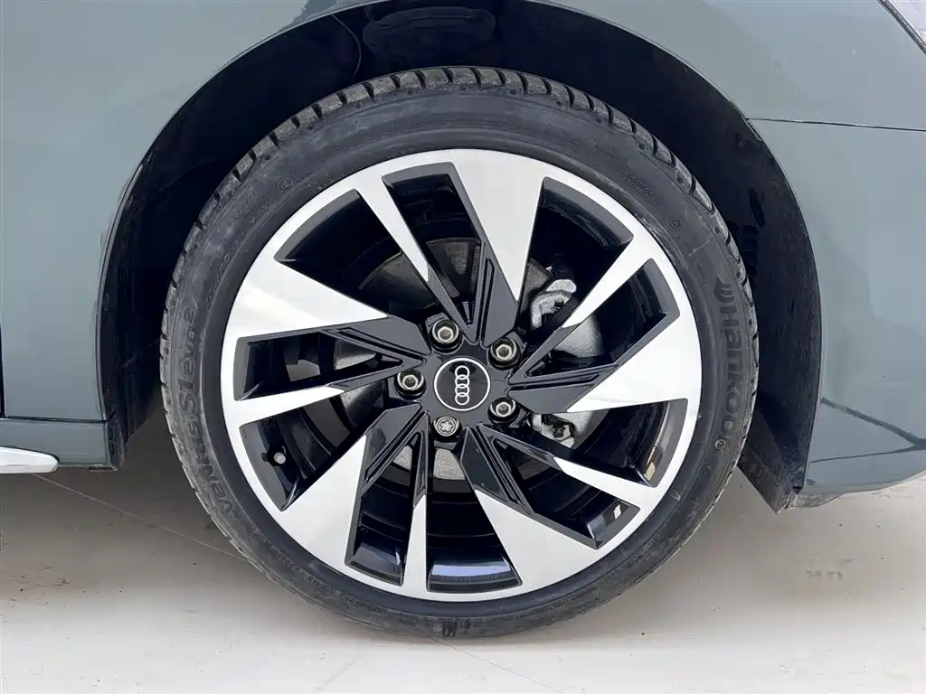 Audi A3 2023 — фото 16