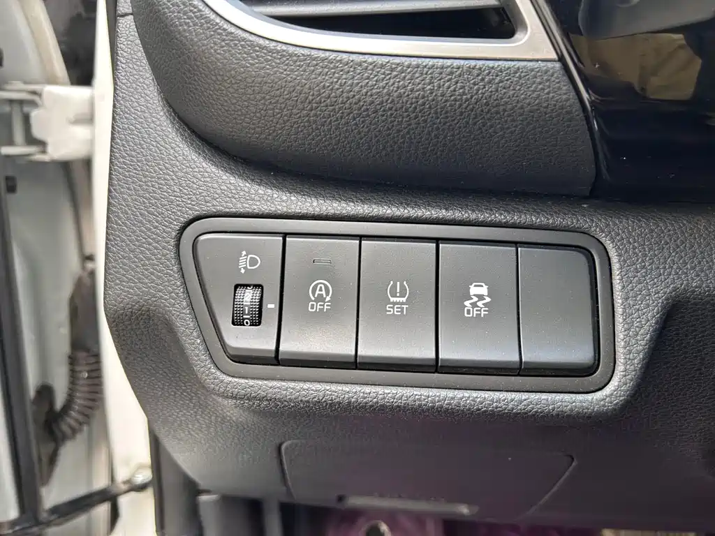 Kia KX3 2022 — фото 9