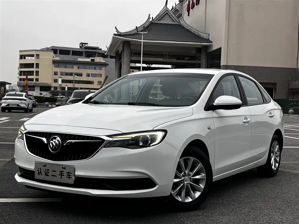 Buick Excelle 2019 — фото 1