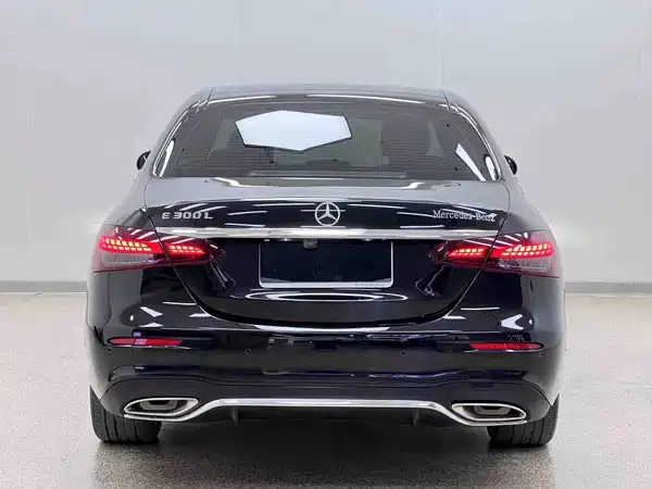 Mercedes-Benz E-Class 2023