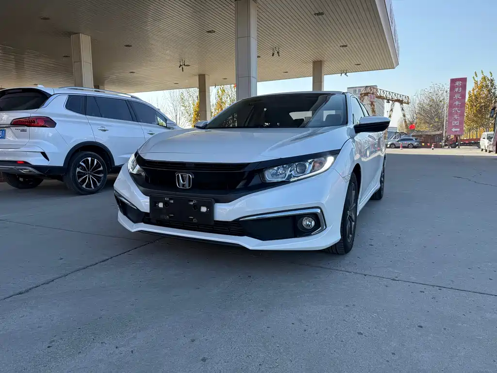 Honda Civic 2021 — фото 1