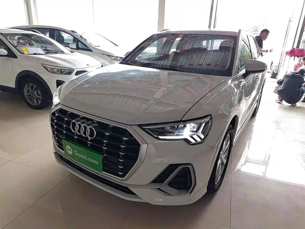 Audi Q3 2019 — фото 2