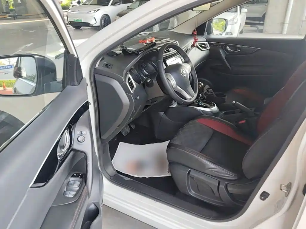 Nissan Qashqai 2017 — фото 16