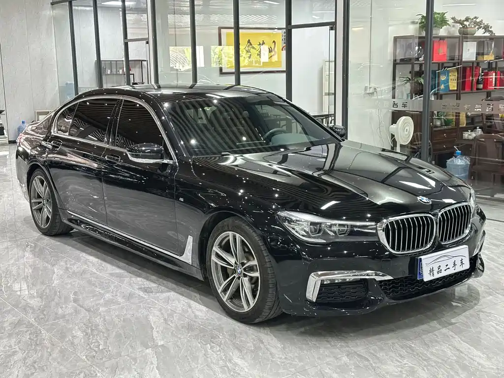BMW 7 Series 2018 — фото 3