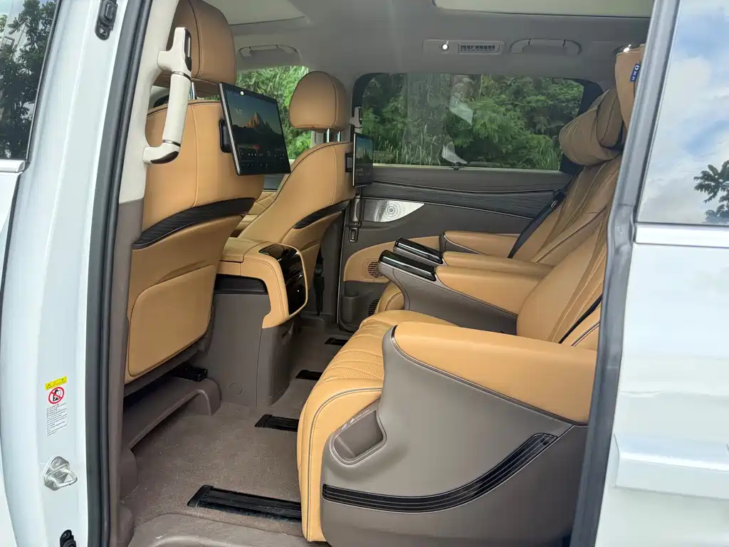 Denza D9 2023 — фото 22