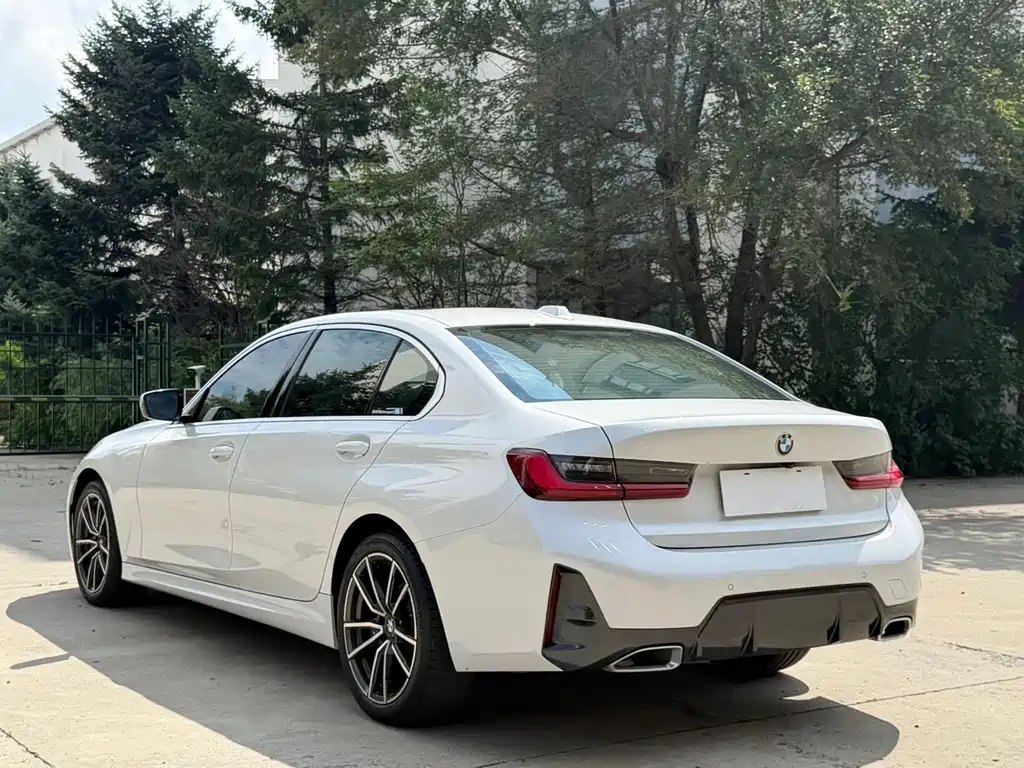 BMW 3 Series 2023