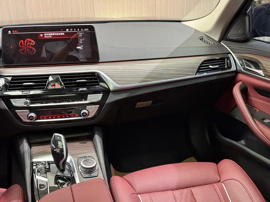 BMW 5 Series 2022 — фото 17